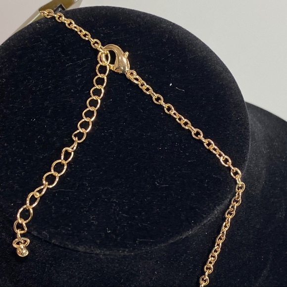 Floral design necklace - costume jewelry New - Picture 9 of 9